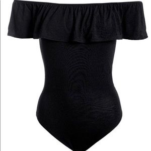Sans Souci ruffled off the shoulder bodysuit sz L